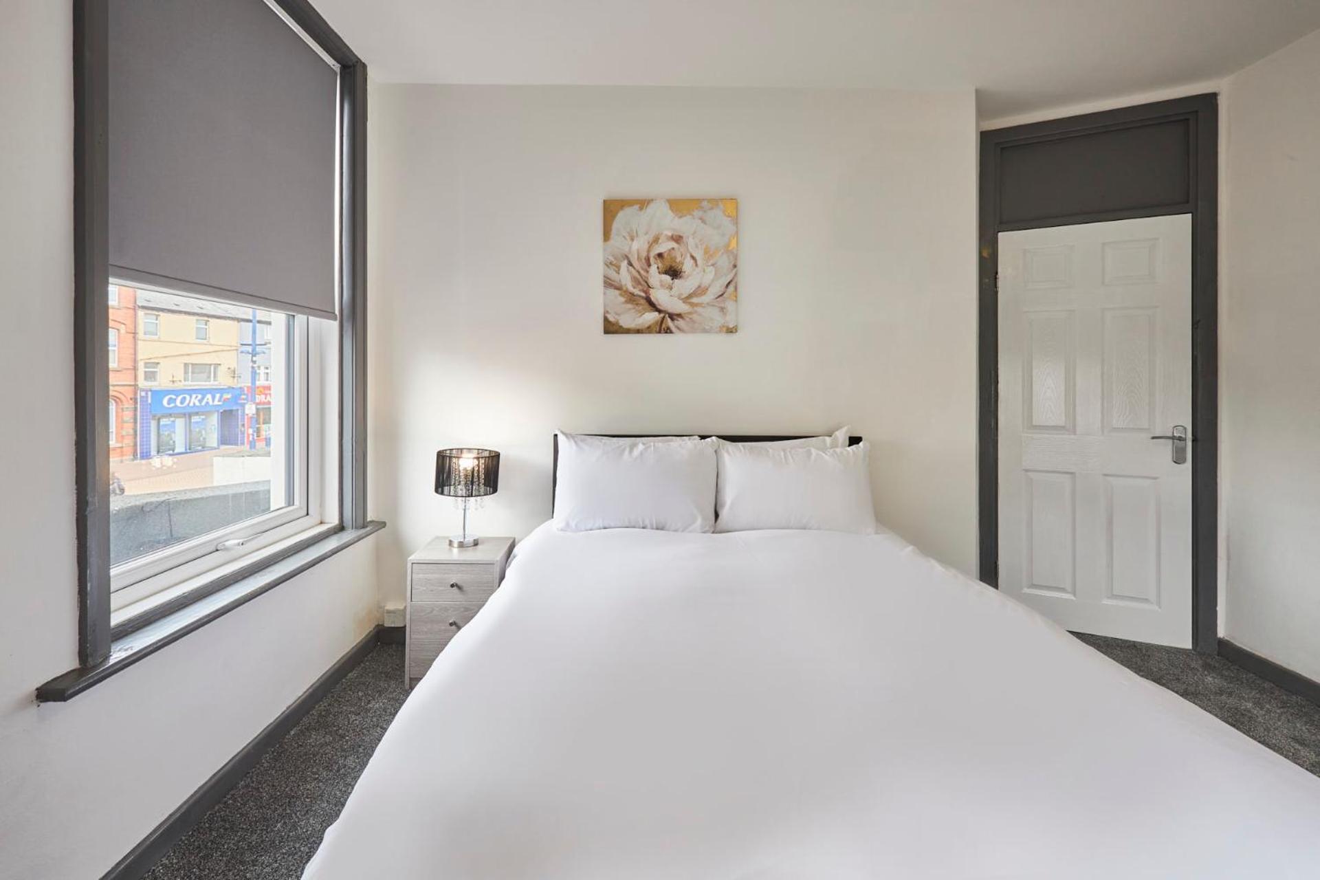 Host & Stay - Clarendon Apartments เรดคาร์ ภายนอก รูปภาพ